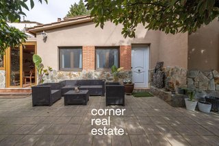 Chalet en venta en Molins de Rei