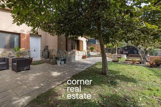 Chalet en venta en Molins de Rei