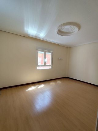 Piso en alquiler en Pº Zorrilla - Cuatro de Marzo en Valladolid