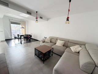 Piso en venta en San Luis en Almería