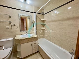 Piso en venta en Urbanización Santa Rosa en Torrox