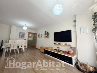 Piso en venta en Avda. de Abril. - 9 de octubre en Sagunto