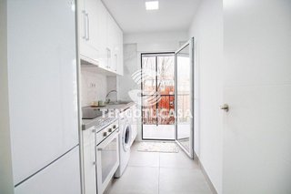 Piso en venta en Ambroz en Madrid
