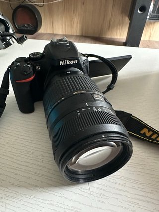 Cámara Nikon D5600 + Accesorios