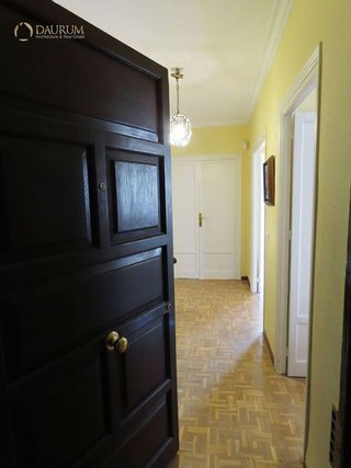 Piso en venta en Los Remedios en Sevilla