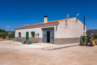Chalet en venta en Yecla