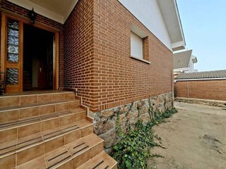 Casa pareada en venta en Zona Polideportivo Colonia en Moralzarzal