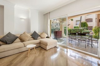 Piso en venta en Elviria en Marbella