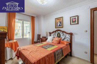 Piso en venta en Pajaritos - Plaza de Toros en Granada