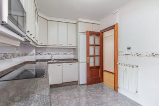 Piso en venta en Pumarín en Gijón