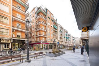 Piso en venta en Camino de Ronda - Rosaleda en Granada