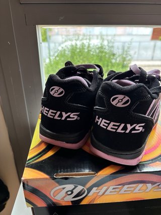 Zapatillas Heelys Negras y Rosas