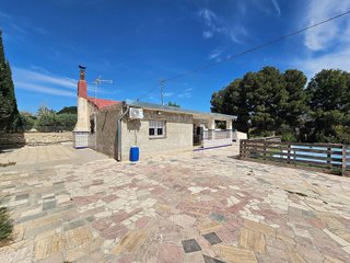Chalet en venta en Novelda