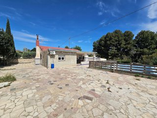Chalet en venta en Novelda
