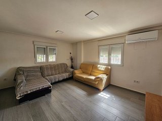 Chalet en venta en Novelda
