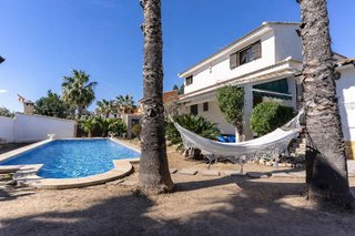 Chalet en venta en Entrepinos en Eliana (l´)