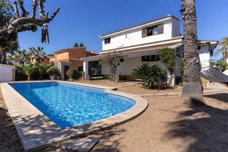 Chalet en venta en Entrepinos en Eliana (l´)