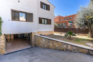 Chalet en venta en Entrepinos en Eliana (l´)