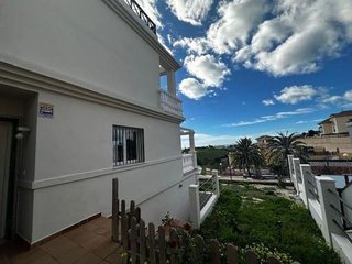 Casa pareada en venta en Viña Málaga en Vélez-Málaga