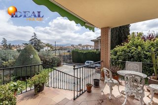 Chalet en venta en Ogíjares