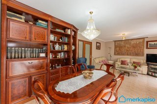 Casa adosada en venta en La Roureda en Viladecans