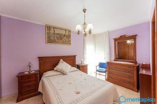 Casa adosada en venta en La Roureda en Viladecans