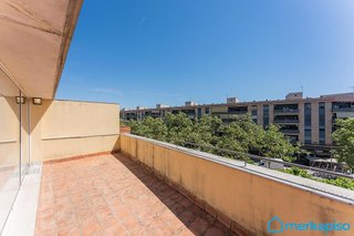 Casa adosada en venta en La Roureda en Viladecans