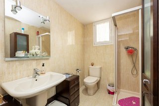 Chalet en venta en Zubia (La)