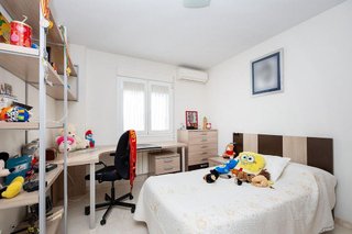 Chalet en venta en Zubia (La)