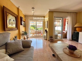 Casa adosada en venta en Pla de Sant Pere-Les Salines en Cubelles