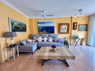 Casa adosada en venta en Pla de Sant Pere-Les Salines en Cubelles