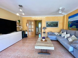 Casa adosada en venta en Pla de Sant Pere-Les Salines en Cubelles