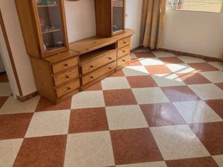 Piso en venta en Parque Victoria Eugenia en Málaga