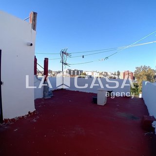 Chalet en venta en La Granja-La Colina-Los Pastores en Algeciras