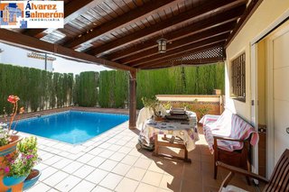 Chalet en venta en Zubia (La)