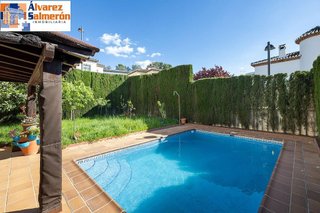 Chalet en venta en Zubia (La)