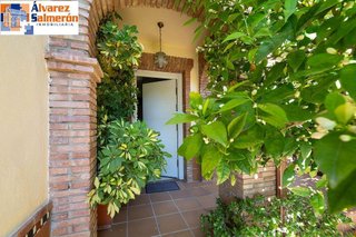 Chalet en venta en Zubia (La)