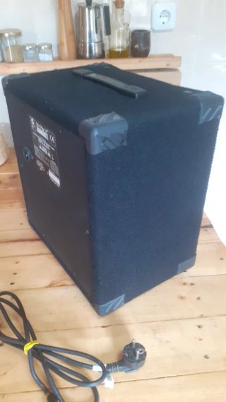 Amplificador Bajo Fender Rumble 15