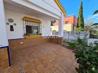 Chalet en venta en Valencina de la Concepción