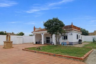 Chalet en venta en Pinar de los Franceses - Marquesado en Chiclana de la Frontera