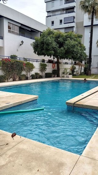 Piso en alquiler en Playa de la Fontanilla en Marbella