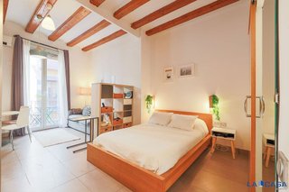 Piso en venta en El Raval en Barcelona