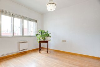 Piso en venta en Sants en Barcelona