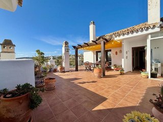 Ático en venta en Puerto de la Duquesa en Manilva