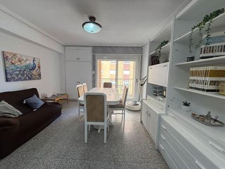 Piso en venta en Avda. de Abril. - 9 de octubre en Sagunto