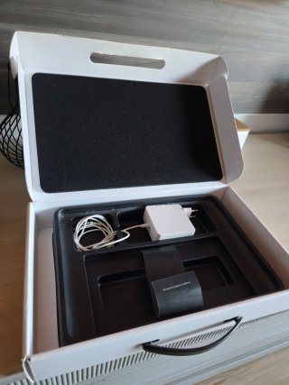 MacBook Pro 13 Intel Core i5 + Caja y Cargador