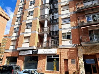 Piso en venta en Ensanche en Teruel