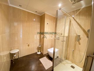 Casa pareada en venta en Ubrique