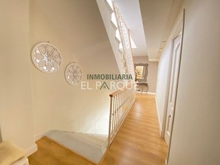 Casa pareada en venta en Ubrique