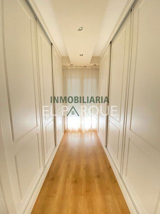 Casa pareada en venta en Ubrique